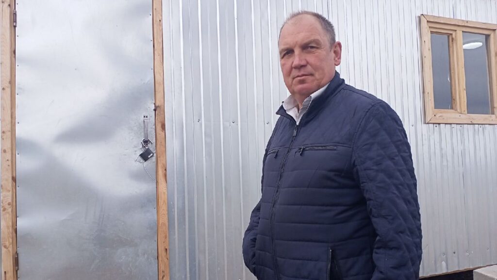 Староста села Кумино: жизнь в вагончике после поджога дома